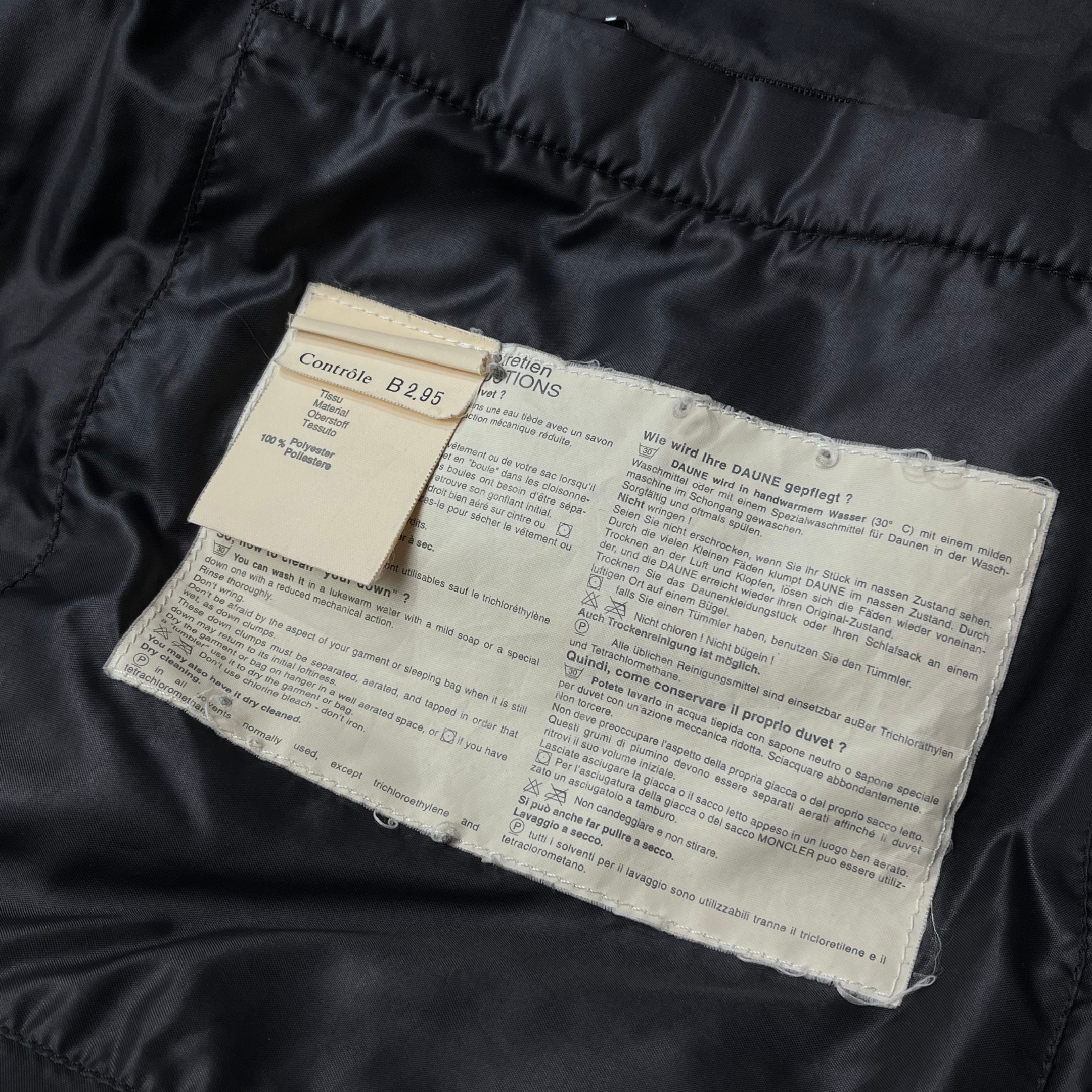Moncler Puffer Jacke (XL)