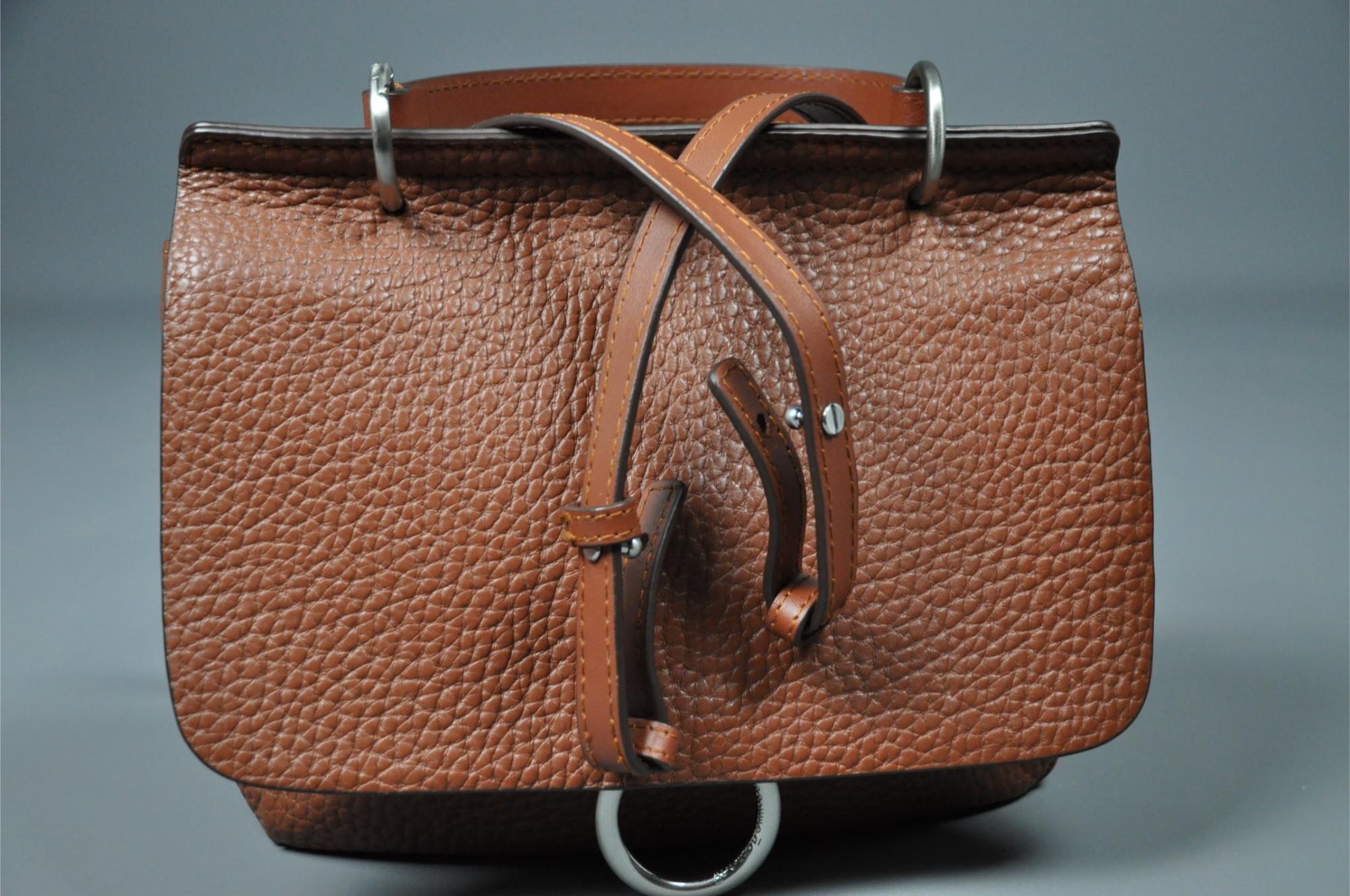 Adolfo Dominguez Tasche