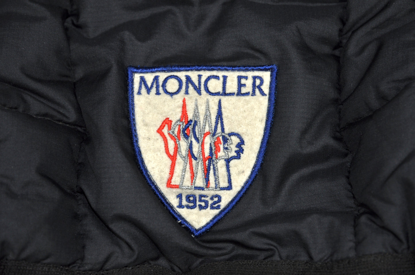 Moncler Puffer jacket (S)