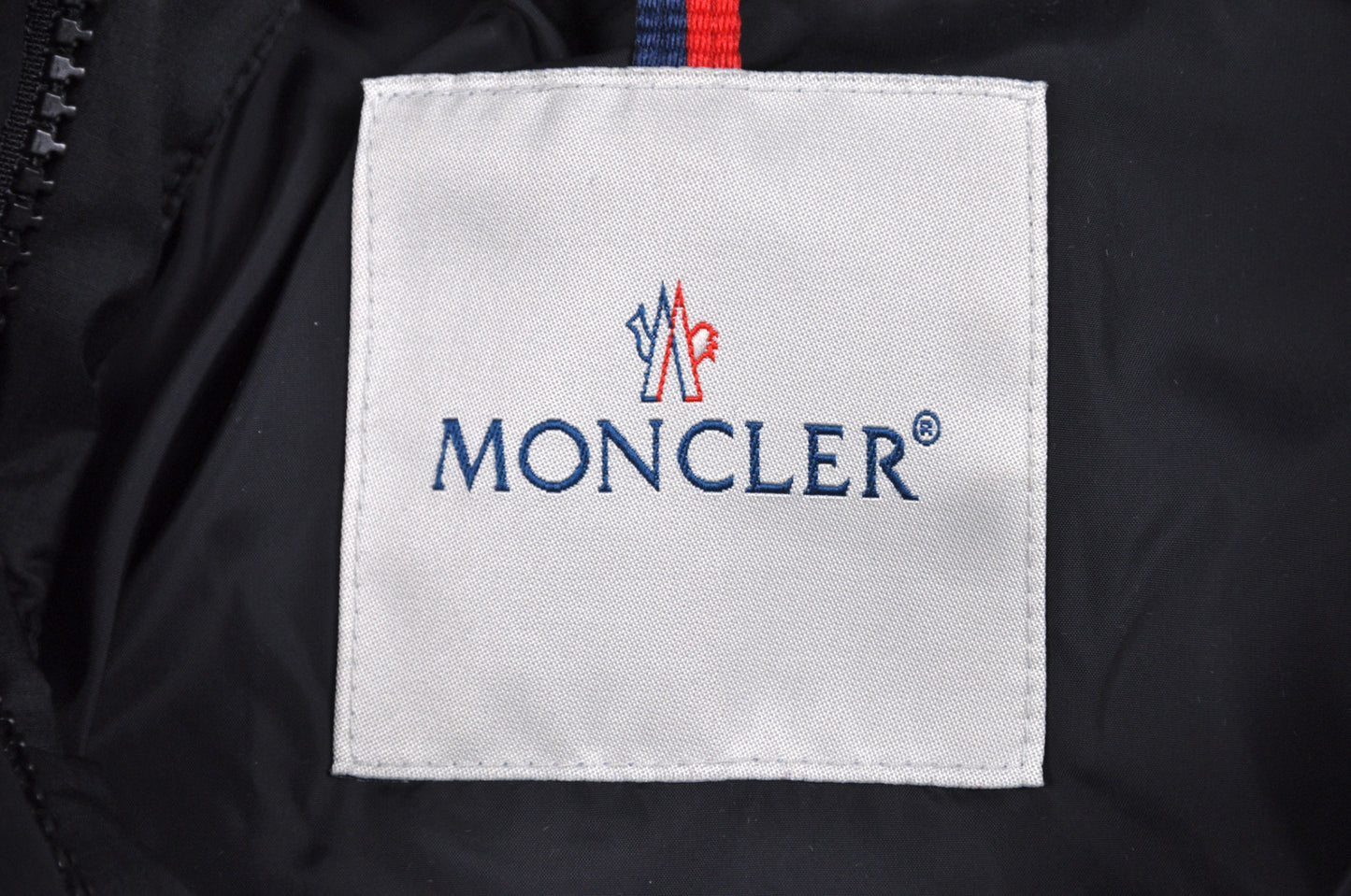 Moncler Puffer jacket (S)