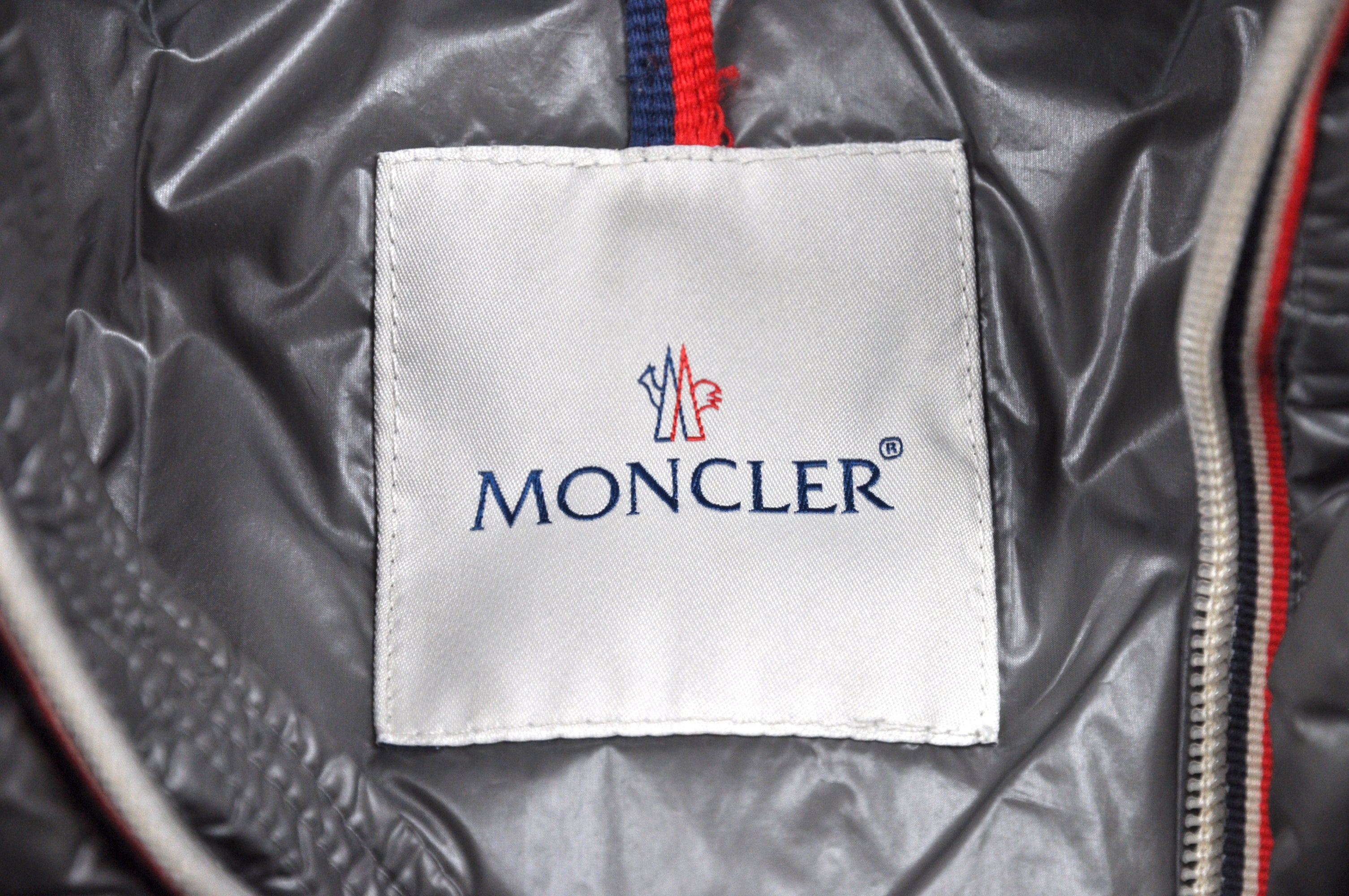 Moncler Maya Puffer Grau (S)