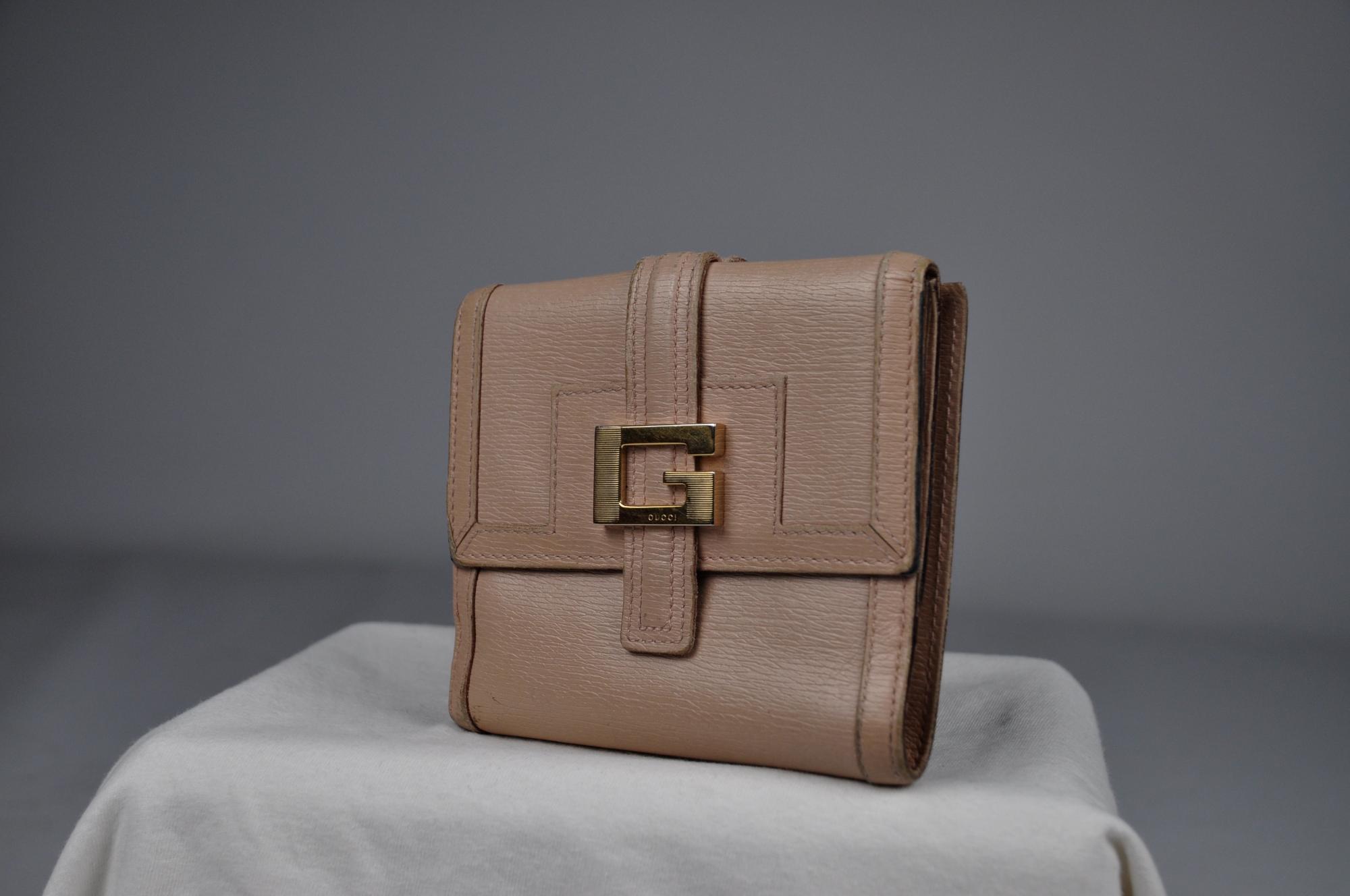 Vintage Gucci wallet