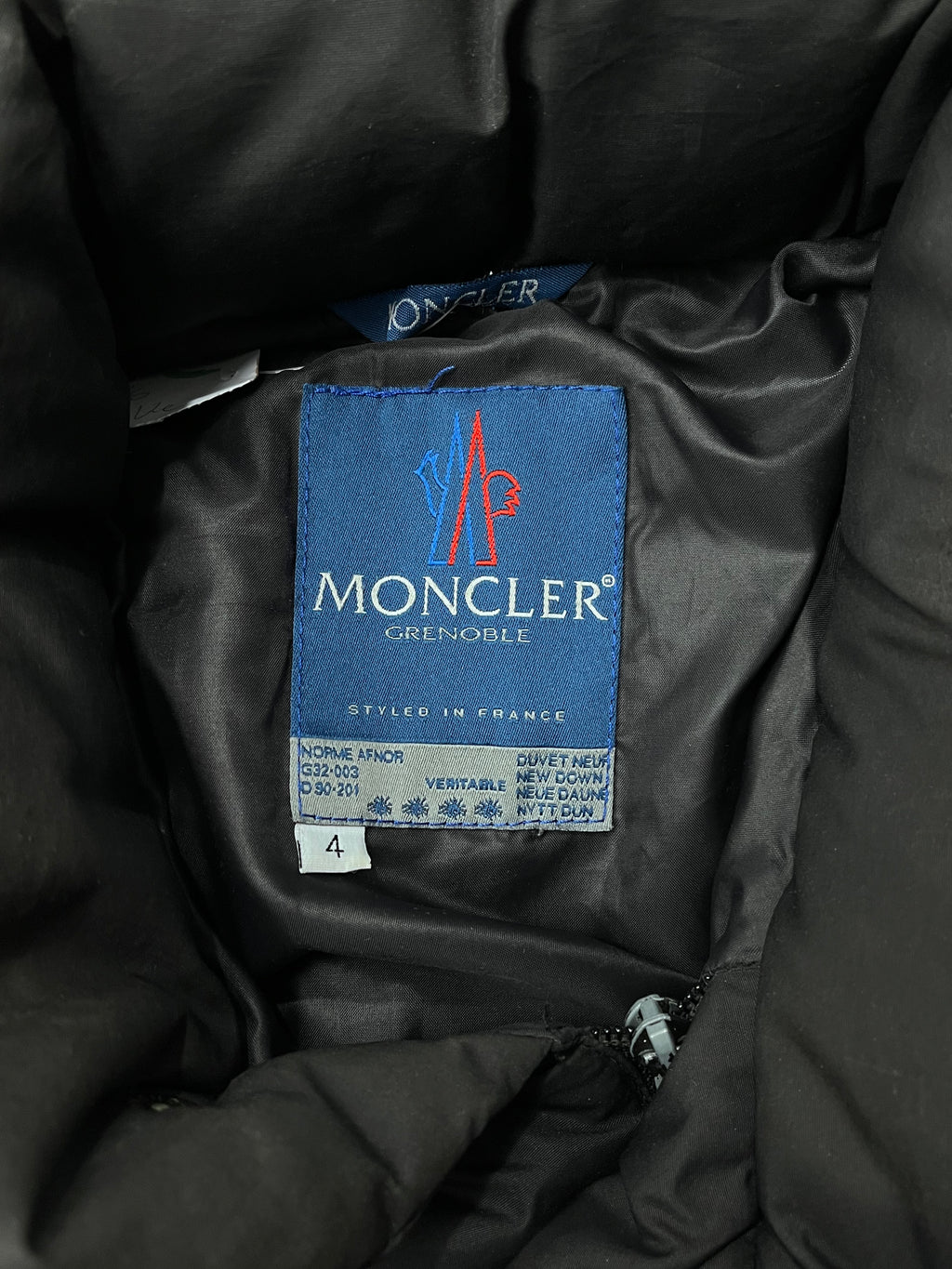 Moncler Jacke (XL)