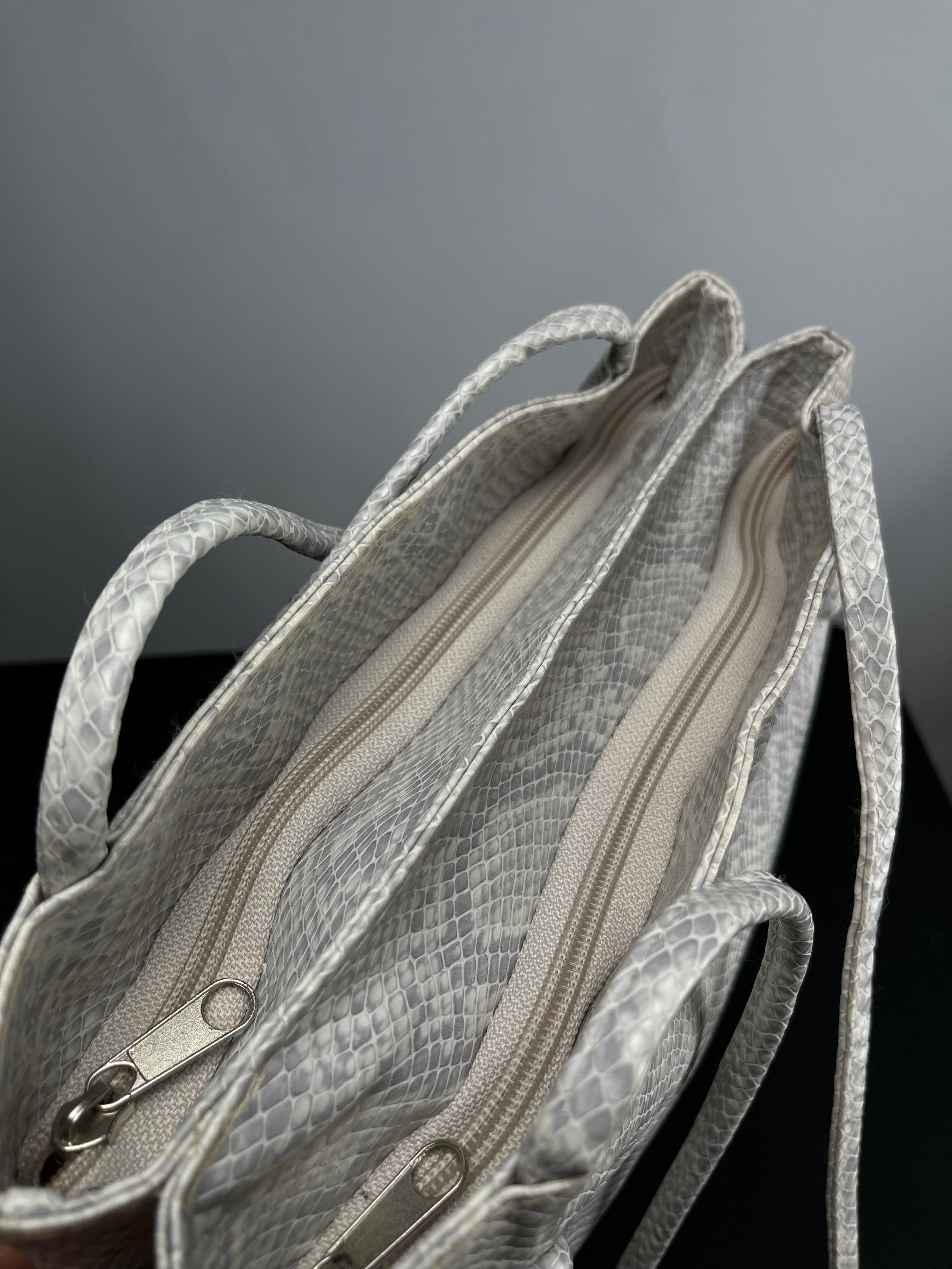 Handtasche in Schlangenleder Optik