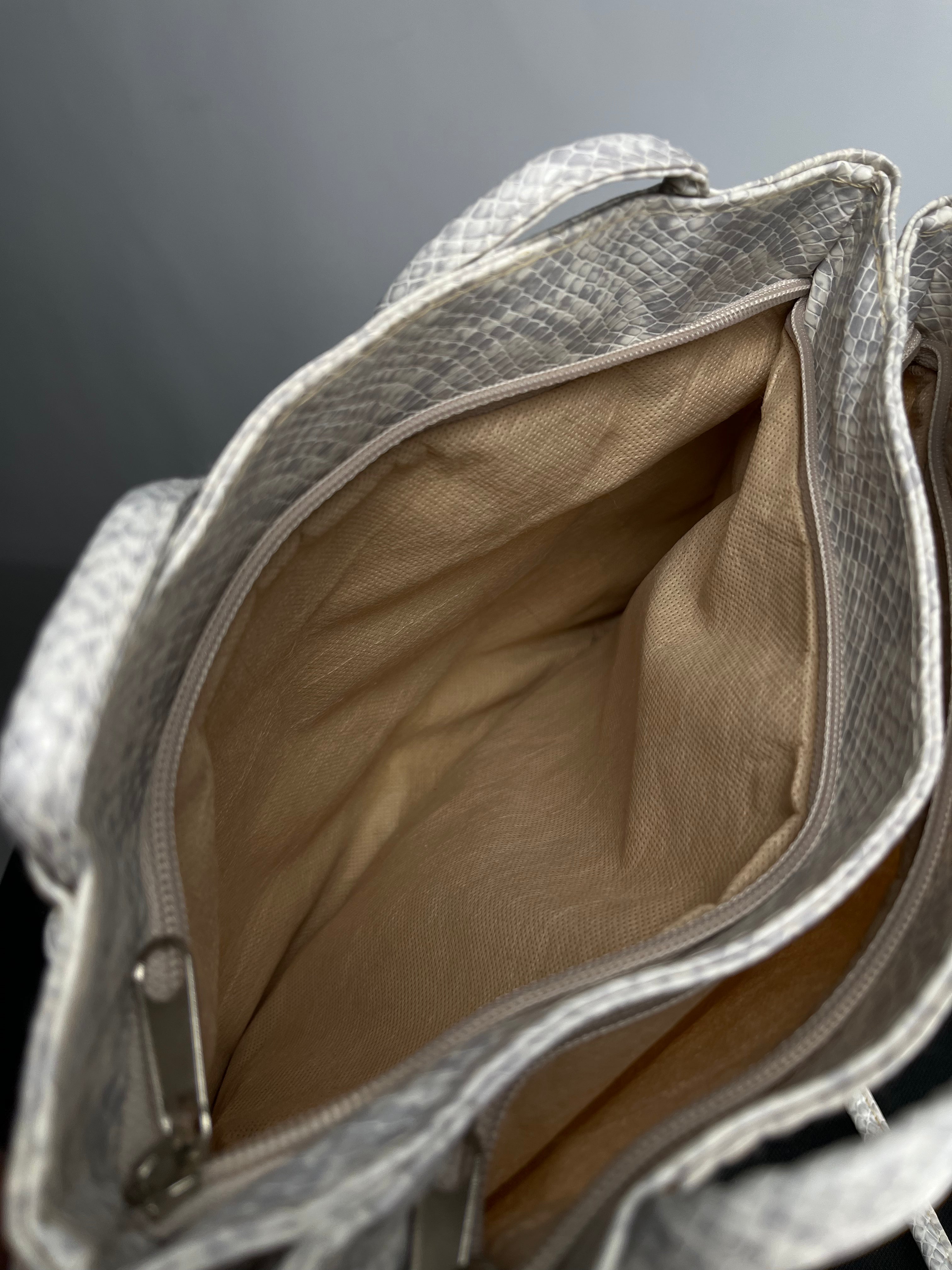 Handtasche in Schlangenleder Optik
